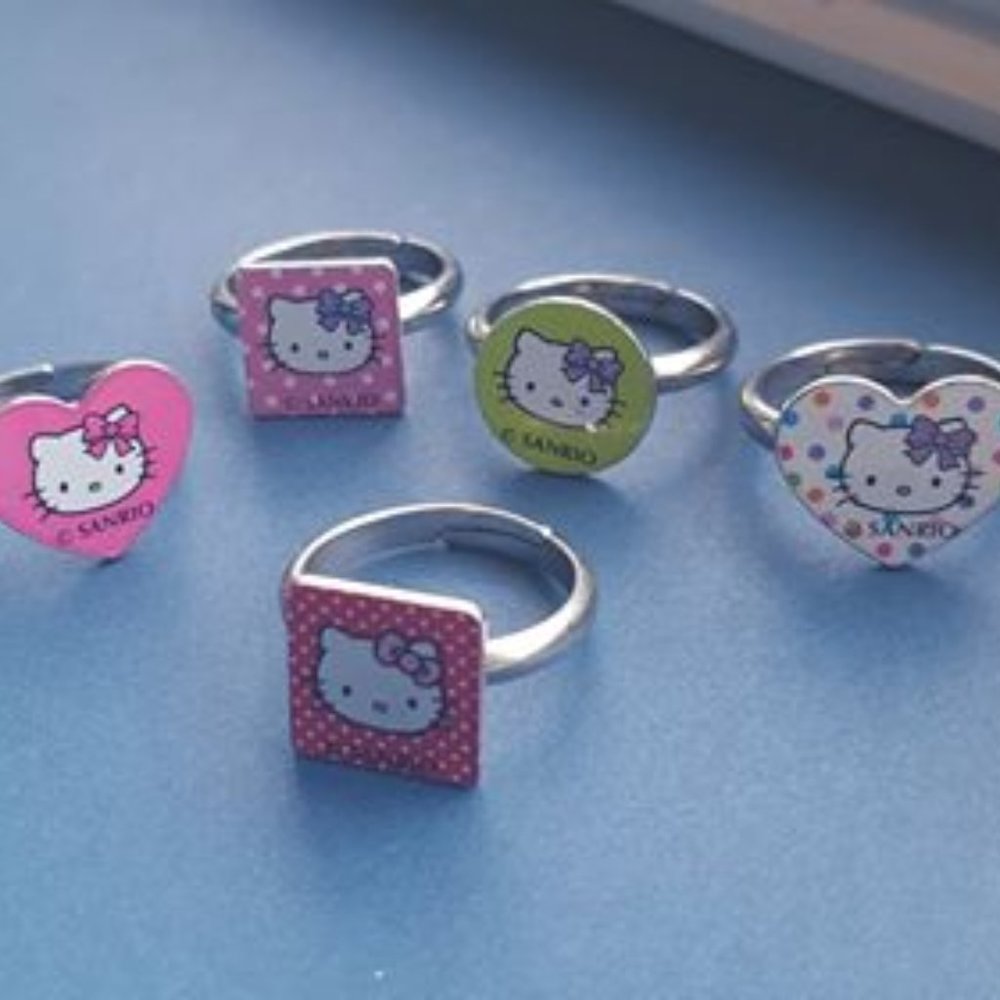 Set of 5 Hello Kitty silver rings size 5